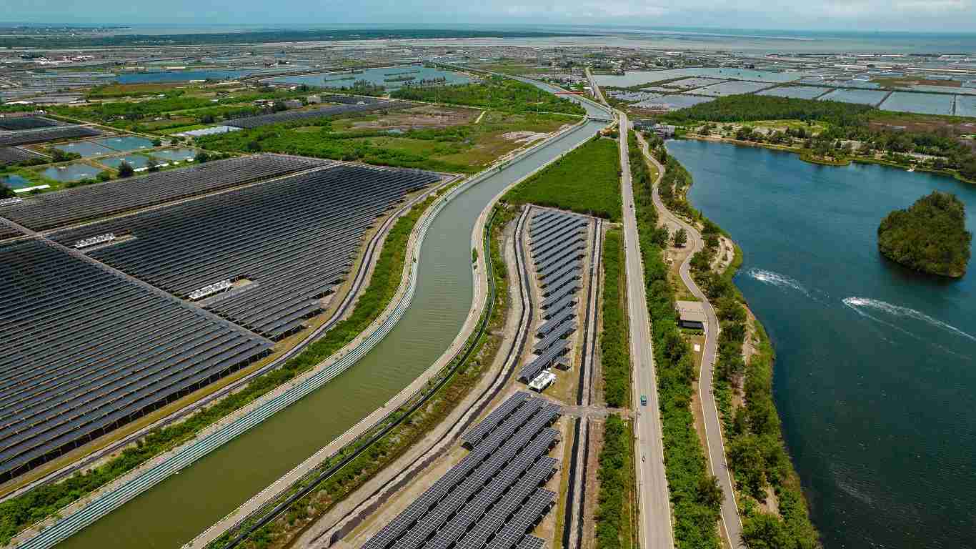 尊时凯龙能源事业提供智慧能源管理、、太阳能监控管理、、、、全方位电厂建置及运维解决方案，，，，并拥有管理超过6000案场的经验